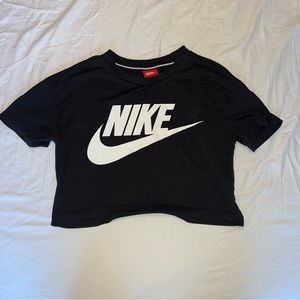 Black Nike cropped tee